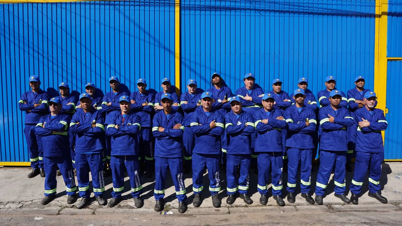 Equipe técnica uniformizada do Grupo Akatijú